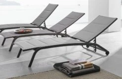 Chaise Longue En Aluminium Avec Roues Noir Chloé - Lot De 4 14 Chaise Longue En Aluminium Avec Roues Noir Chloé - Lot De 4 -Mobilier De Jardin chaise longue en aluminium et textylene noir chloe lot de 4 3666722592475 1393468
